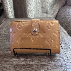 Louis Vuitton Vernis Tan Patent Monogram Compact Wallet With COA